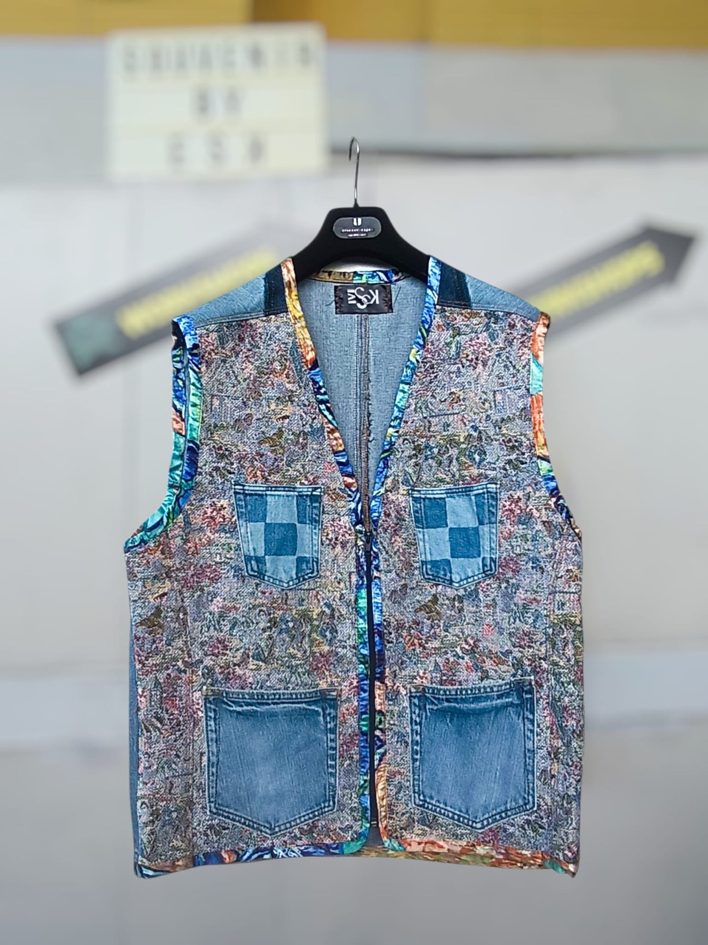 “MULTICOLOR” VEST 1ØF1